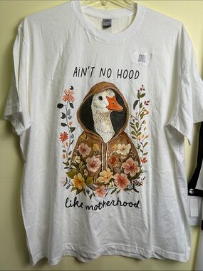 Ain’t No Hood Like Motherhood with Goose Graphic Tee